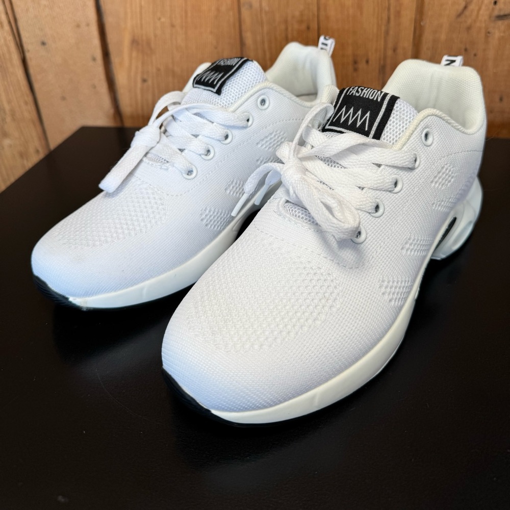 Nice Nice White Mesh Fashion Sneakers EU 39 US 8 8.5